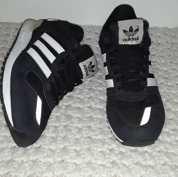 adidas sneakers zx 700